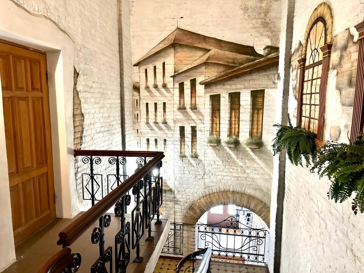 Apartments In The City Center, Near A Theatre, Zlata Plaza Ривне Екстериор снимка